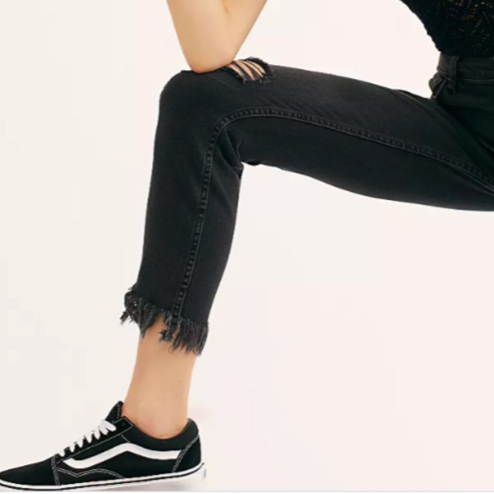 NWOT Free People Distressed Jeans - Picture 4 of 11